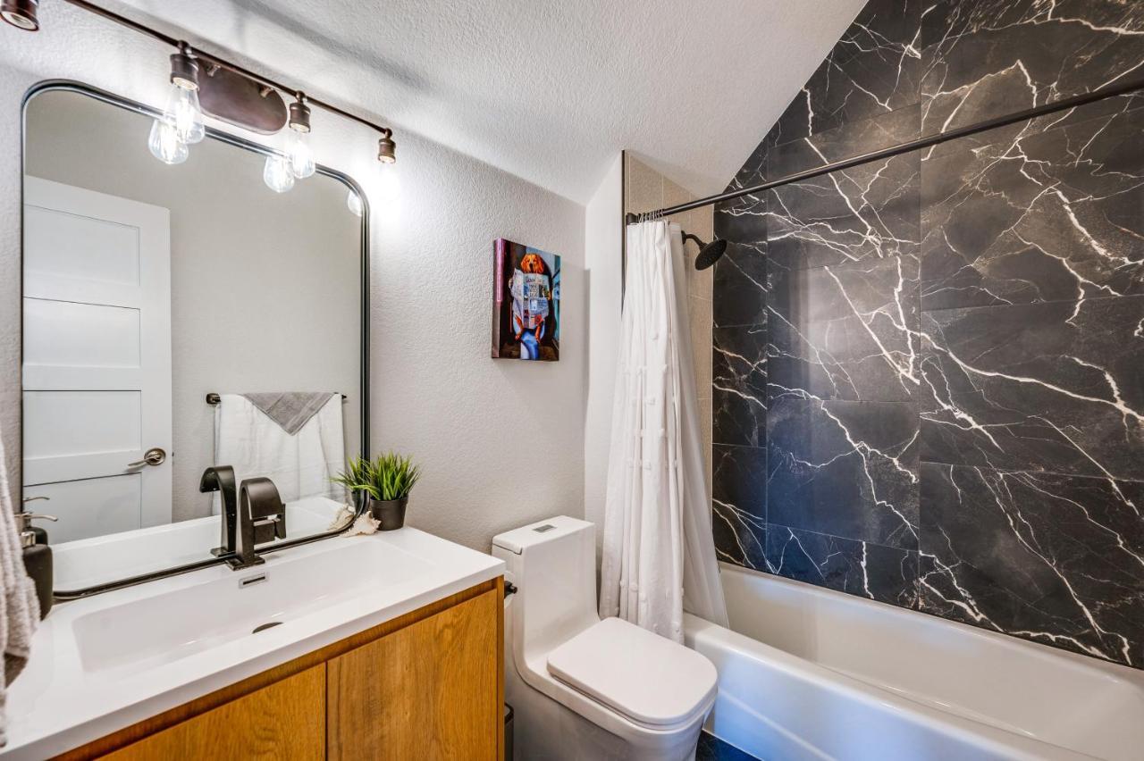 Sleek Westminster Home, 14 Mi To Downtown Denver! المظهر الخارجي الصورة